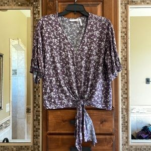 Tie Front Vneck Blouse size S